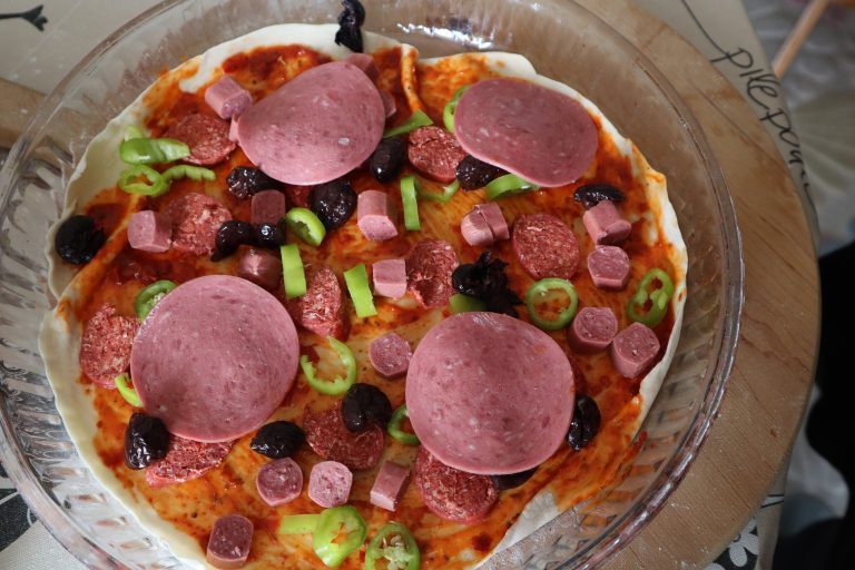 Evde Pizza Yapımı. Kolay Pizza Hamuru Nasıl Yapılır? Pizza Tarifleri